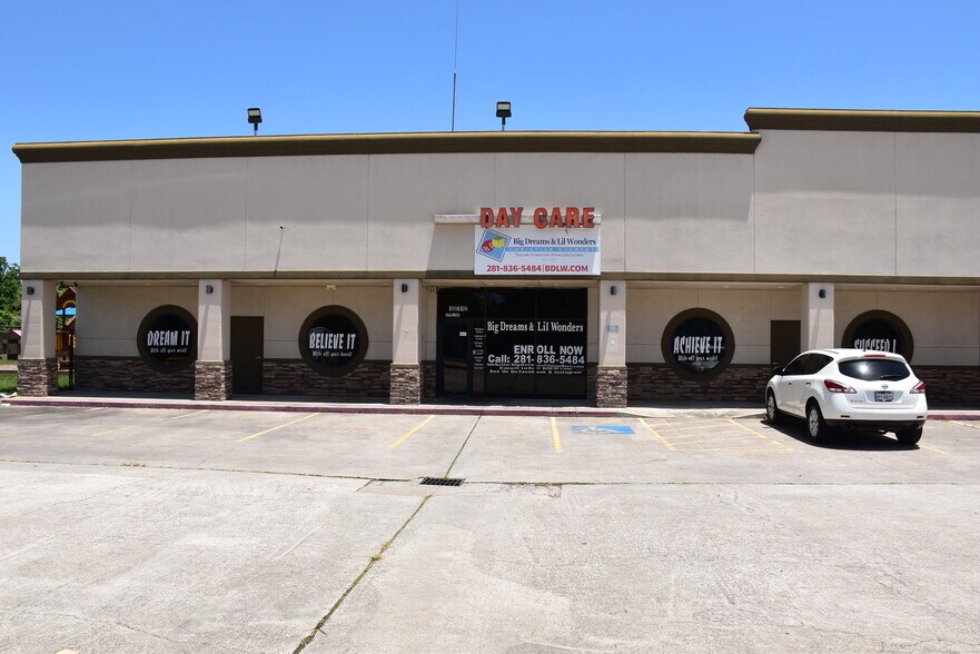 More Photos Of 13712 Walters Rd, Houston General Retail For Sale