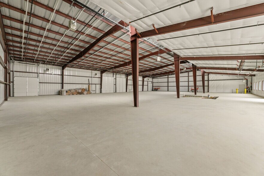 More Photos Of 10042 FM 1976, Universal City Unknown For Lease