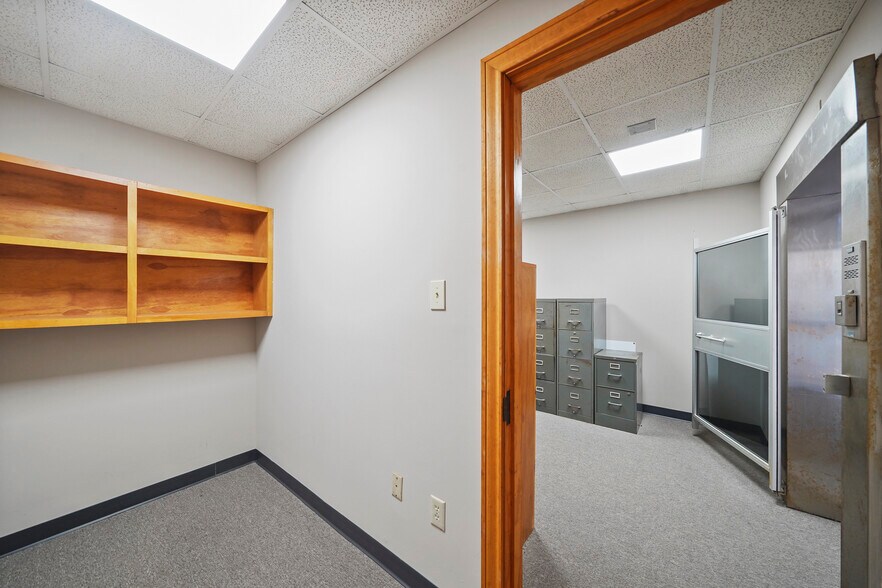 More Photos Of 14060 Grangerland Rd, Conroe Bank For Sale