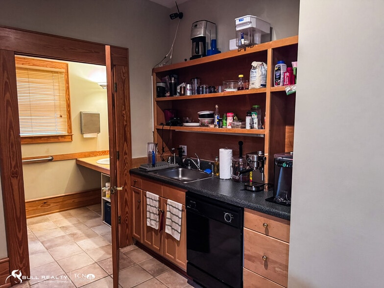 More Photos Of 1452 Carroll Dr Nw, Atlanta Office For Sale