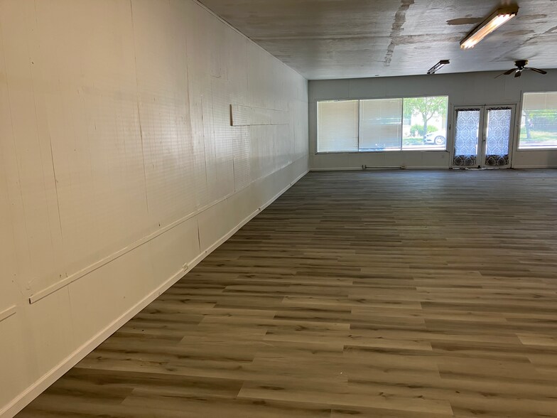 More Photos Of 541 Fremont St, Colusa Showroom For Sale