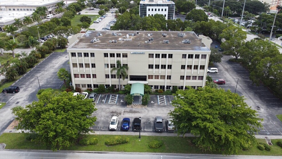 More Photos Of 3949 Evans Ave, Fort Myers Medical For Sale