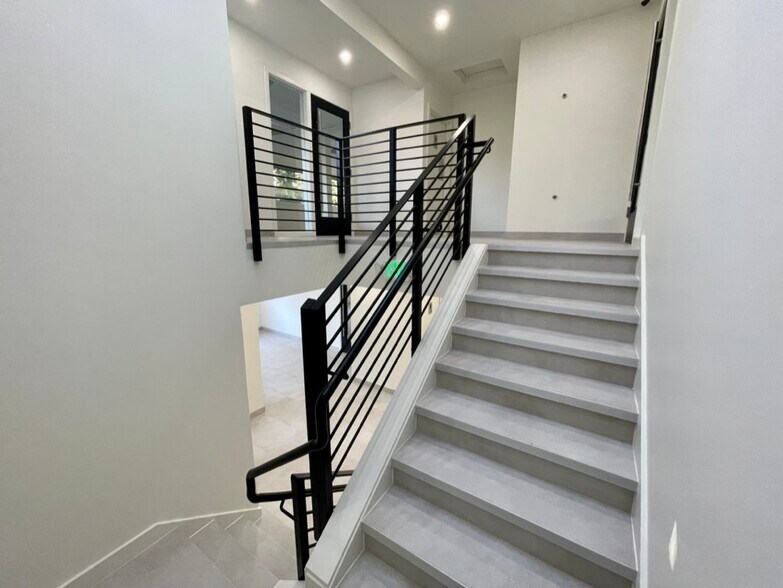 More Photos Of 13629 NE Bel Red Rd, Bellevue Office For Lease