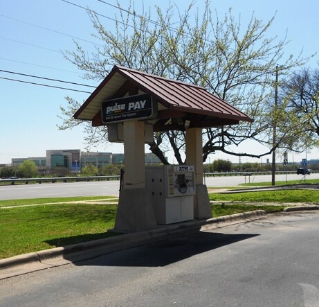 More Photos Of 12208 N MoPac Expy, Austin Bank For Lease