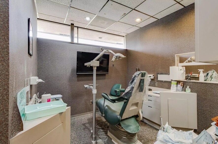 More Photos Of 7111 N Main St, Dayton Medical For Lease