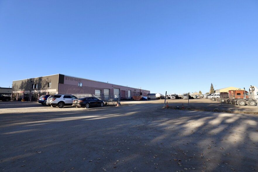 More Photos Of 8715 44th St SE, Calgary Warehouse For Sale