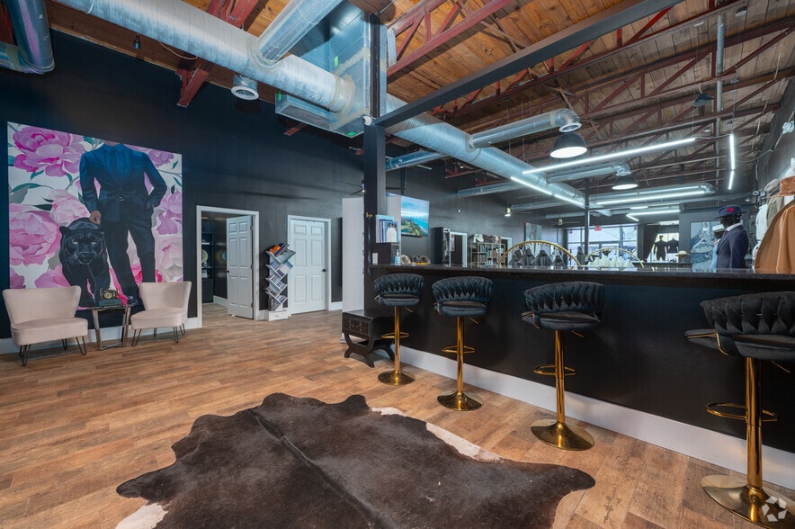 More Photos Of 631 N Central Ave, Atlanta Storefront For Sale