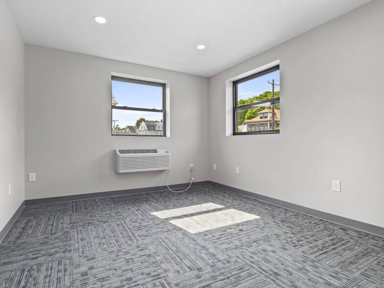 More Photos Of 950 Boylston St, Newton Office For Lease