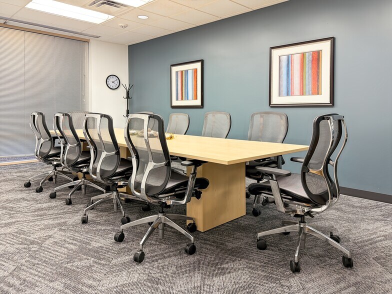 More Photos Of 1180 N Town Center Dr, Las Vegas Coworking Space