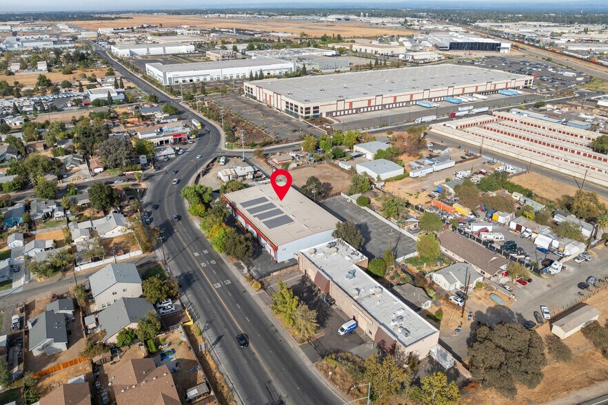 More Photos Of 3904 Winters St, Sacramento Warehouse For Lease
