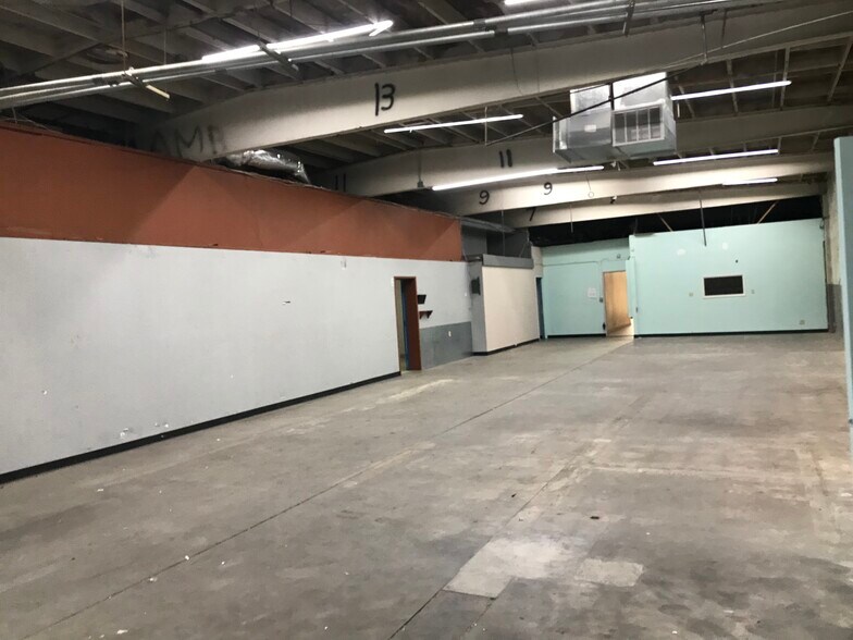 More Photos Of 733 Salem St, Glendale Manufacturing For Lease