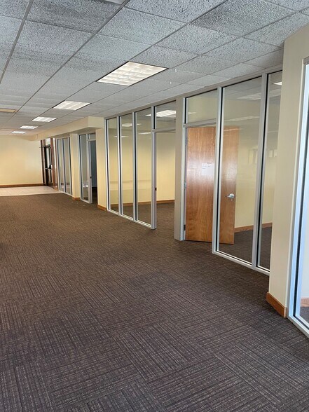 More Photos Of 7525 W Madison St, Forest Park Storefront Retail Office For Lease