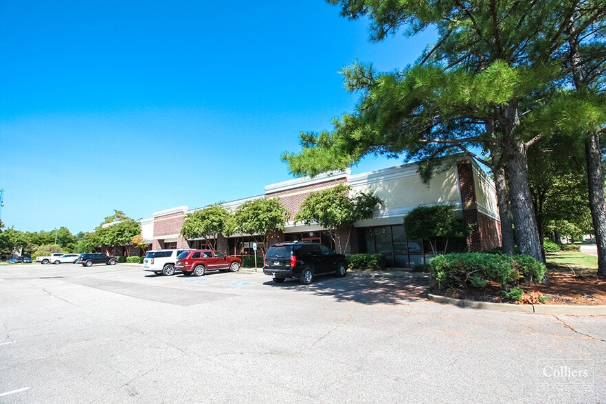 More Photos Of 1682 Shelby Oaks Dr N, Memphis Unknown For Lease