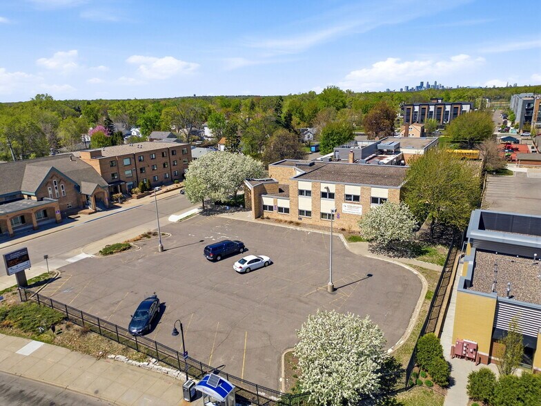 More Photos Of 6541 16TH Ave S, Richfield Schools For Lease