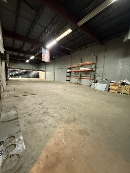 More Photos Of 223 52nd St, Brooklyn Warehouse For Lease