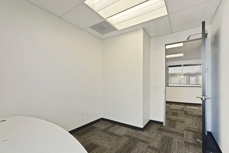 More Photos Of 2140 W Grant Line Rd, Tracy Office For Sale