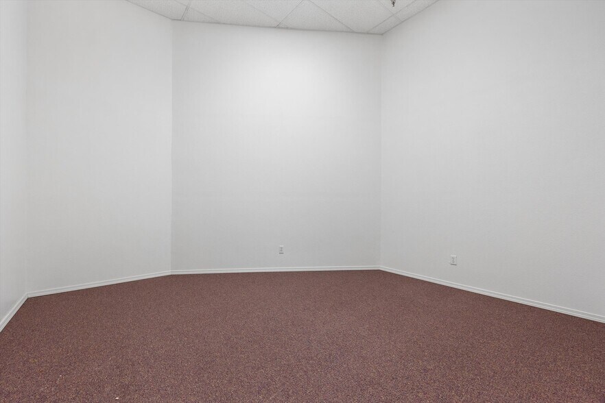 More Photos Of 6701 Niles St, Bakersfield Daycare Center For Sale