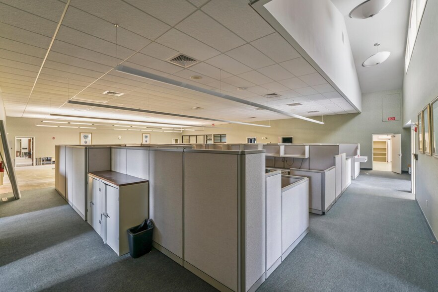 More Photos Of 614 Union Rd, Vineland Office For Sale