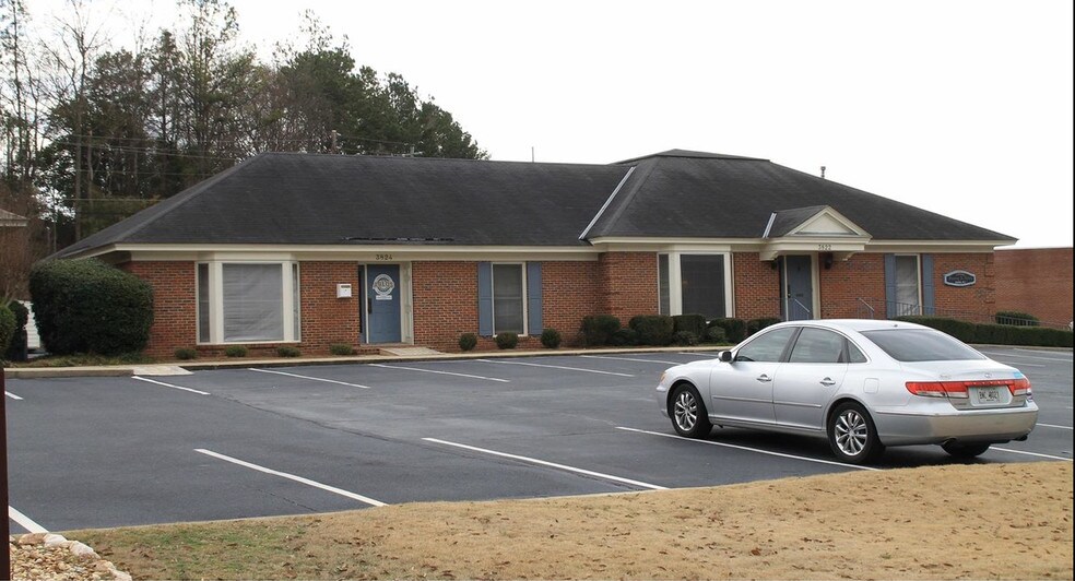 Primary Photo Of 3822 Rosemont Dr, Columbus Medical For Lease