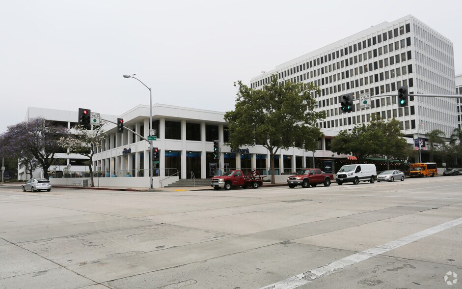 More Photos Of 225 S Lake Ave, Pasadena Unknown For Lease