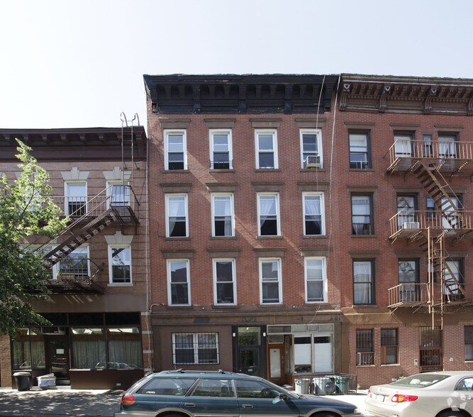 More Photos Of 106 President St, Brooklyn Apartments For Sale