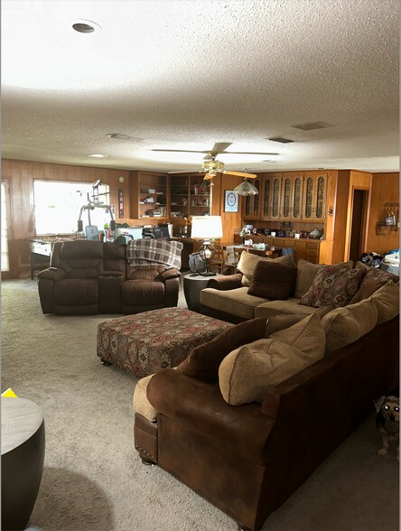 More Photos Of 11468 Black Jack Rd, Cumby Auto Repair For Sale