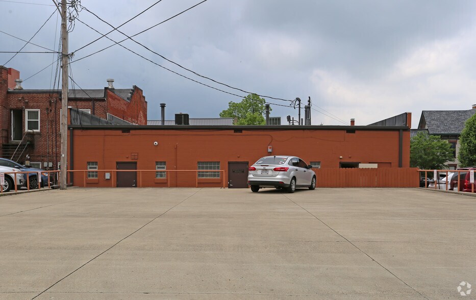 More Photos Of 26-30 N Broadway St, Lebanon Storefront For Sale