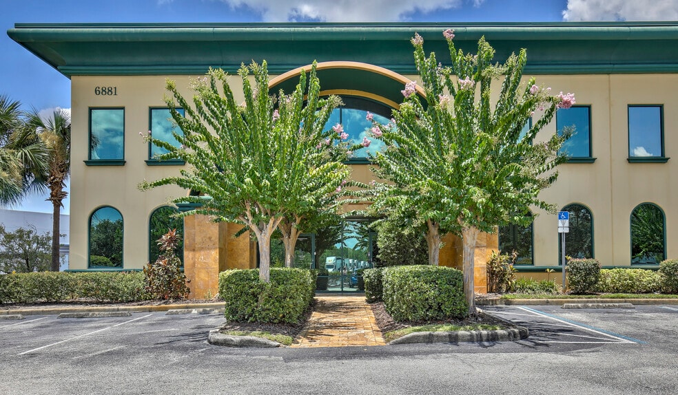 Primary Photo Of 6881 Kingspointe Pky, Orlando Flex For Lease