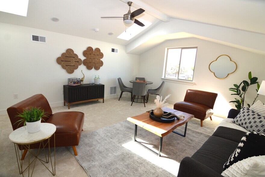 More Photos Of 300 Tesla Cir, Round Rock Multifamily For Sale