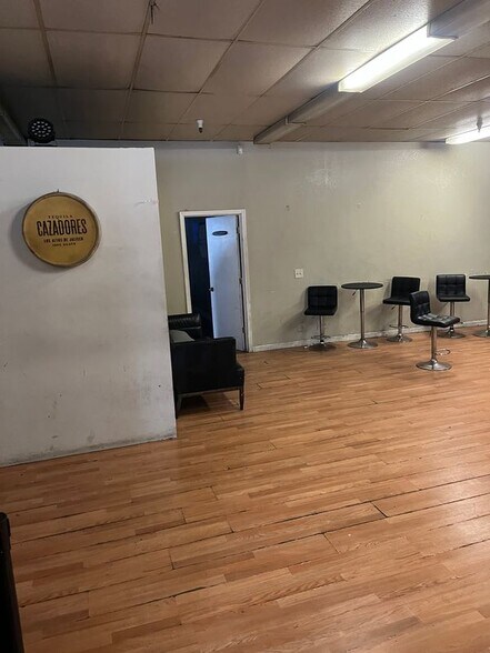 More Photos Of 6821 Foothill Blvd, Oakland Auto Repair For Sale