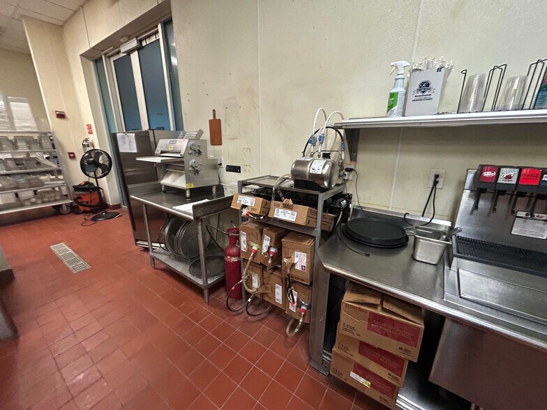 More Photos Of 4201 Indian Bayou Trl, Destin Hotel For Lease