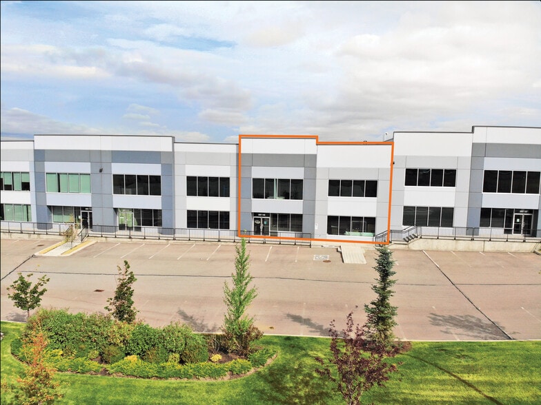 More Photos Of 18 Highland Park Way NE, Airdrie Distribution For Lease