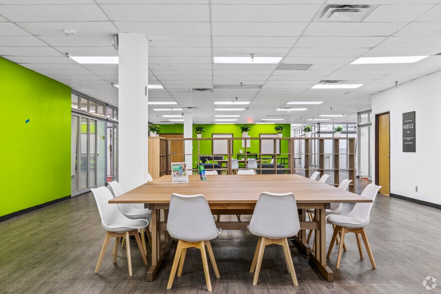 More Photos Of 850 Northlake Dr, Coppell Warehouse For Lease