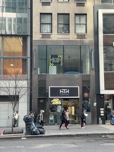 More Photos Of 20 E 42nd St, New York Apartments For Lease