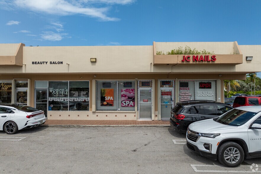 More Photos Of 601-625 SW 57th Ave, Miami Storefront Retail Office For Lease