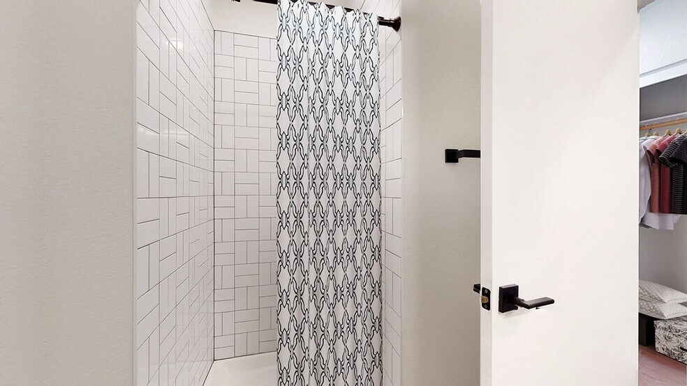 More Photos Of 3890 W Colfax Ave, Denver Apartments For Sale