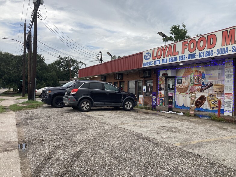 Primary Photo Of 5710 N Wayside Dr, Houston Storefront For Sale