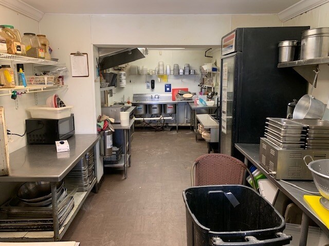 More Photos Of 203 Farrs Bridge Rd, Pickens General Retail For Sale