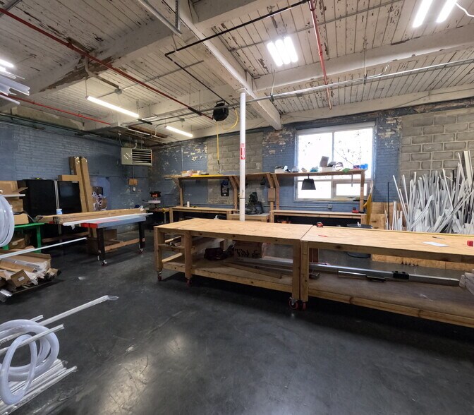 More Photos Of 6501 N Avondale Ave, Chicago Manufacturing For Sale