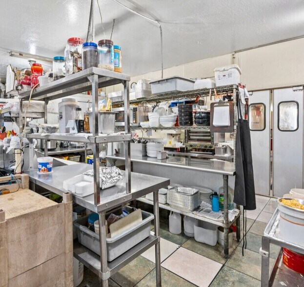 More Photos Of 7223 55th St, Sacramento Restaurant For Sale