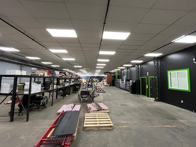 More Photos Of 374 West St, Bristol Manufacturing For Lease