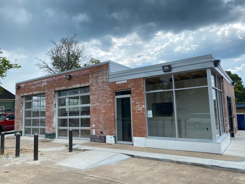 Primary Photo Of 1085 5th, Silsbee Restaurant For Lease