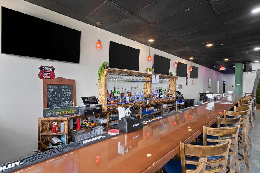 More Photos Of 11020- 11061 Anderson Rd, Piedmont Restaurant For Sale