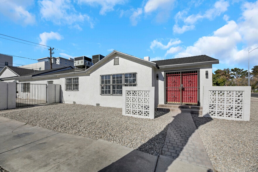 More Photos Of 530 S 7th St, Las Vegas Office Residential For Lease