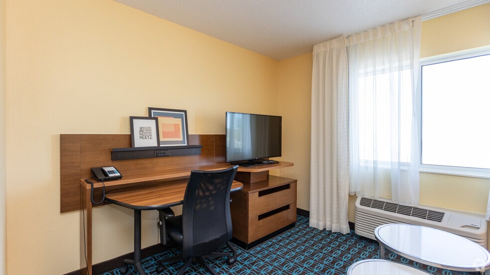 More Photos Of 5200 Cardinal Square Blvd, Saginaw Hotel For Sale