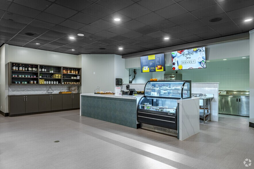 More Photos Of 14841 N Dallas Pky, Addison Office For Lease