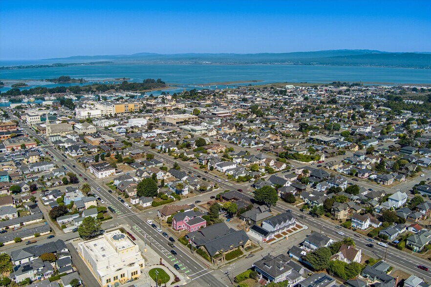 More Photos Of 1039 H St, Eureka Religious Facility For Sale