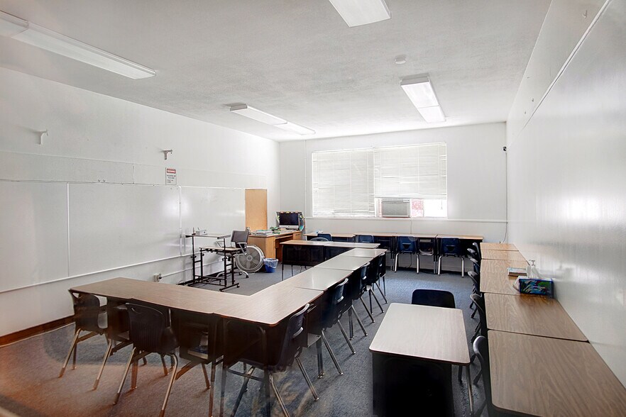 More Photos Of 2665 Clarendon Ave, Huntington Park Religious Facility For Lease