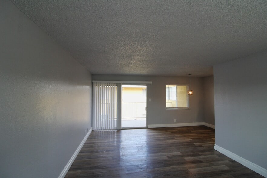 More Photos Of , Fresno Multifamily For Sale