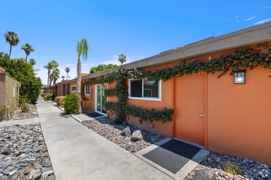 More Photos Of 495 Twin Palms Dr, Palm Springs Apartments For Sale